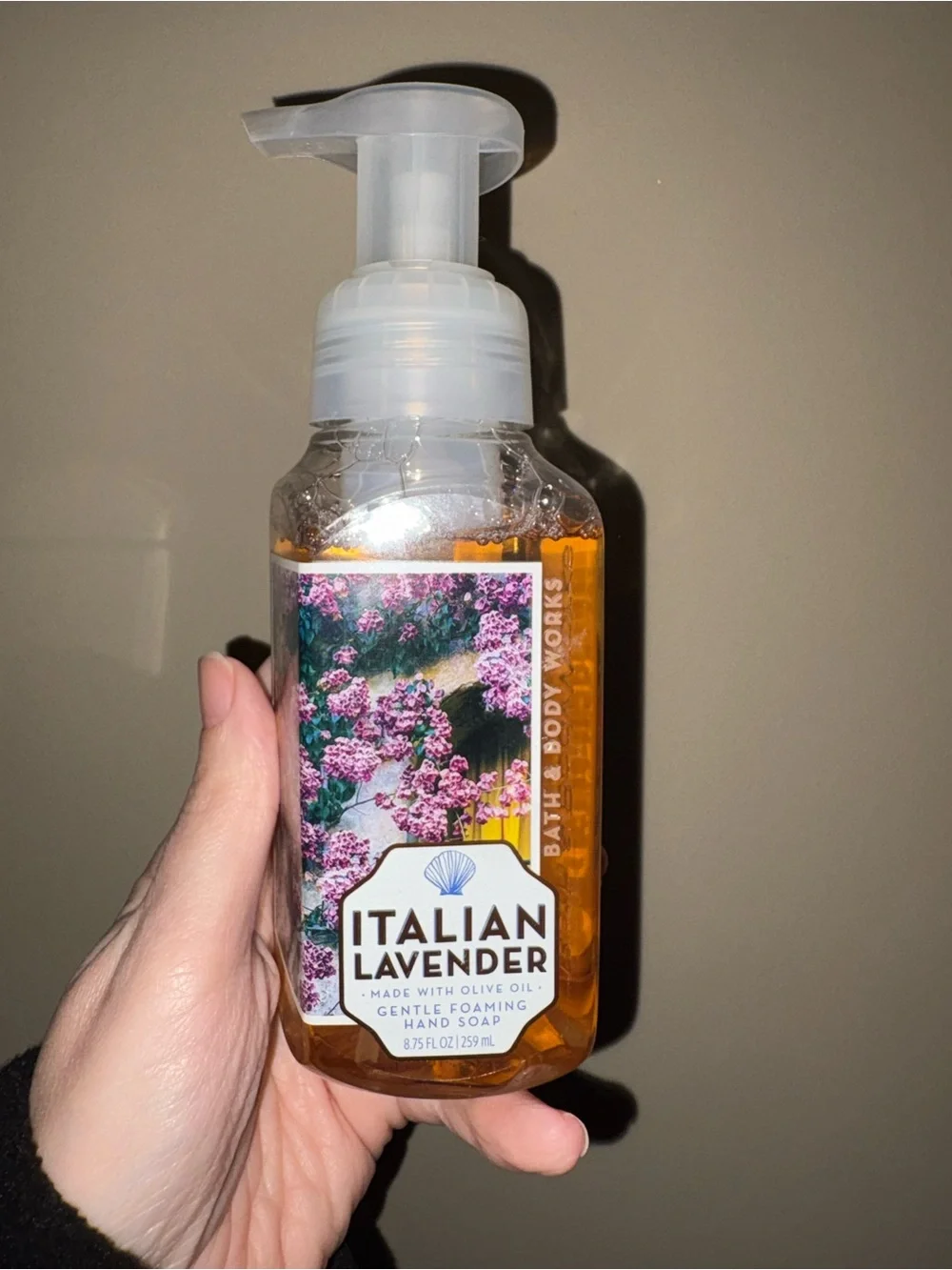 Bath & Body Works Italian Lavender Gentle Foaming Hand Soap - Lavender
